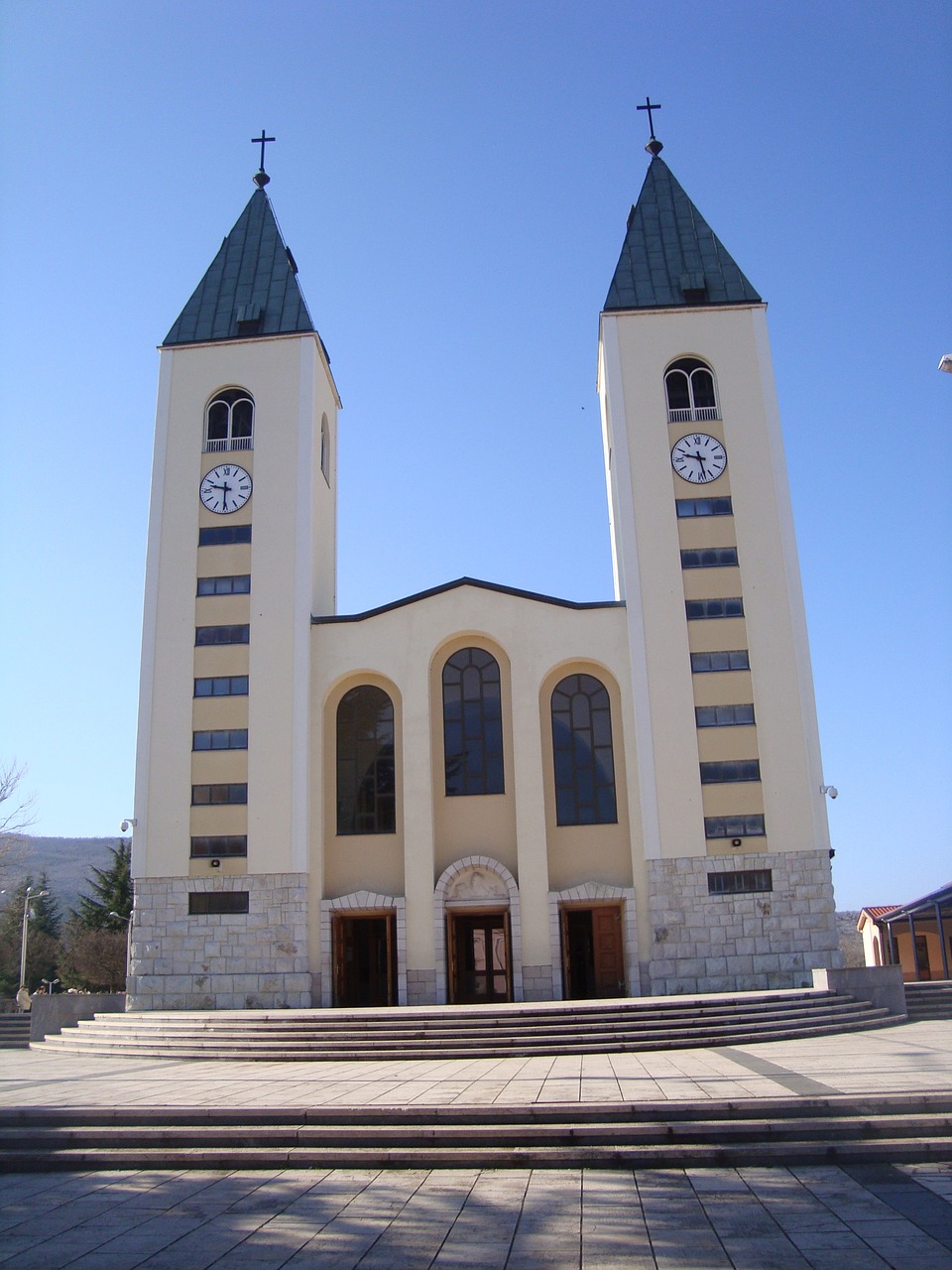 Medjugorje, Kirche